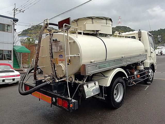 ファイター 　増々トン　６３００リットル　バキューム車　内容量／６３００リットル　品名／糞尿　コードリール付　付属ホースあり　部屋／１室　工具箱／１個　吸引方式／ＰＴＯ式（6枚目）