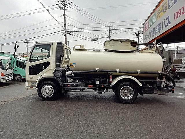 ファイター 　増々トン　６３００リットル　バキューム車　内容量／６３００リットル　品名／糞尿　コードリール付　付属ホースあり　部屋／１室　工具箱／１個　吸引方式／ＰＴＯ式（8枚目）