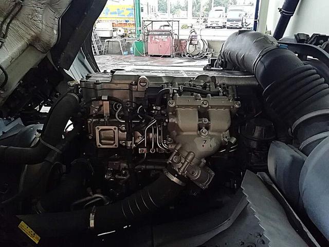 ファイター 　増々トン　６３００リットル　バキューム車　内容量／６３００リットル　品名／糞尿　コードリール付　付属ホースあり　部屋／１室　工具箱／１個　吸引方式／ＰＴＯ式（36枚目）