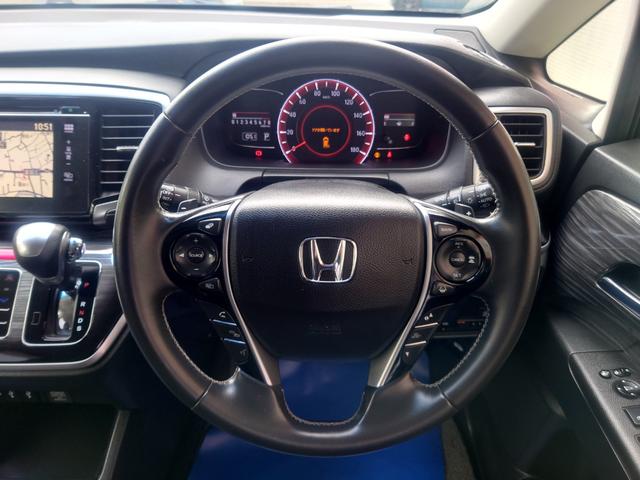 オデッセイ アブソルート・EXアドバンス 後席モニター ETC 全周囲カメラ ナビ TV オートクルーズコントロール レーンアシスト パークアシスト 衝突被害軽減システム 両側電動スライドドア LEDヘッドランプ スマートキー(3枚目)