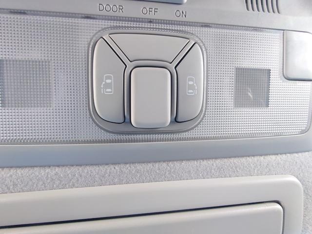 エスティマ アエラス　プレミアムエディション　後席モニター　ブルーレイ再生　ＥＴＣ　バックカメラ　ナビ　ＴＶ　オートクルーズコントロール　両側電動スライドドア　オートライト　ＨＩＤ　スマートキー　ウォークスルー　パワーシート　オットマン（10枚目）