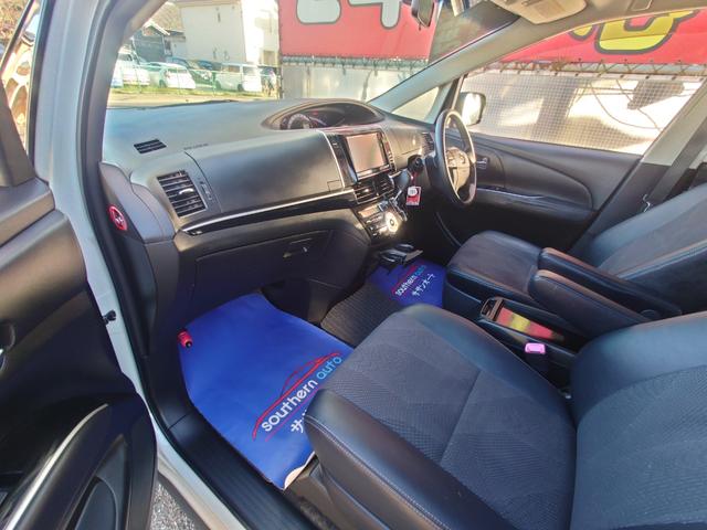 エスティマ アエラス　プレミアムエディション　後席モニター　ブルーレイ再生　ＥＴＣ　バックカメラ　ナビ　ＴＶ　オートクルーズコントロール　両側電動スライドドア　オートライト　ＨＩＤ　スマートキー　ウォークスルー　パワーシート　オットマン（24枚目）