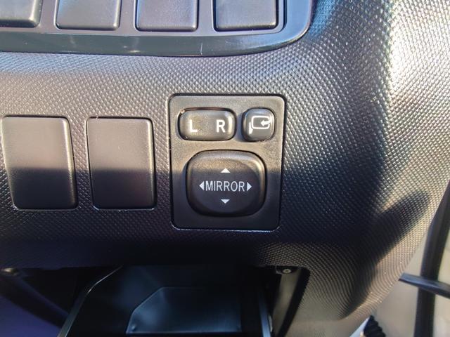 エスティマ アエラス　プレミアムエディション　後席モニター　ブルーレイ再生　ＥＴＣ　バックカメラ　ナビ　ＴＶ　オートクルーズコントロール　両側電動スライドドア　オートライト　ＨＩＤ　スマートキー　ウォークスルー　パワーシート　オットマン（26枚目）