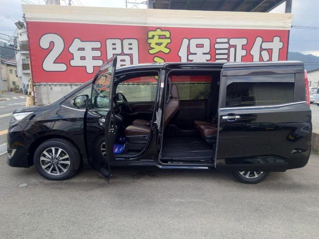 エスクァイア Ｇｉ　プレミアムパッケージ　ＥＴＣ　バックカメラ　１０インチナビ　ＴＶ　後席モニター　クルーズコントロール　レーンアシスト　衝突被害軽減システム　両側電動スライドドア　オートマチックハイビーム　ＬＥＤヘッドランプ　スマートキー（18枚目）