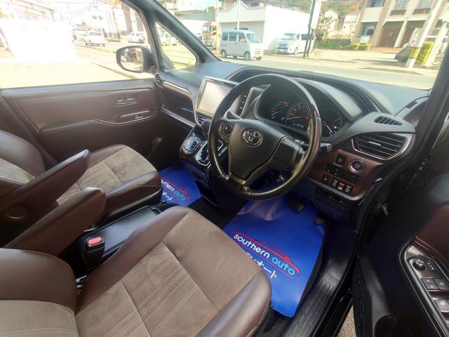 エスクァイア Ｇｉ　プレミアムパッケージ　ＥＴＣ　バックカメラ　１０インチナビ　ＴＶ　後席モニター　クルーズコントロール　レーンアシスト　衝突被害軽減システム　両側電動スライドドア　オートマチックハイビーム　ＬＥＤヘッドランプ　スマートキー（26枚目）