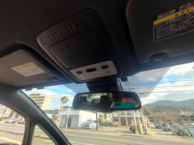 エスクァイア Ｇｉ　プレミアムパッケージ　ＥＴＣ　バックカメラ　１０インチナビ　ＴＶ　後席モニター　クルーズコントロール　レーンアシスト　衝突被害軽減システム　両側電動スライドドア　オートマチックハイビーム　ＬＥＤヘッドランプ　スマートキー（35枚目）