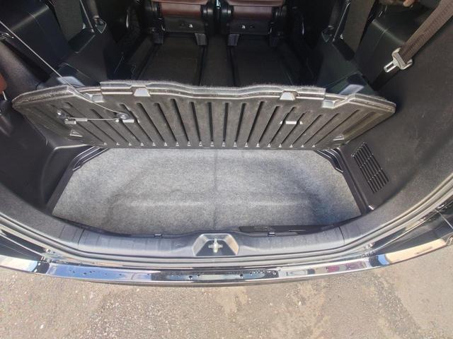 エスクァイア Ｇｉ　プレミアムパッケージ　ＥＴＣ　バックカメラ　１０インチナビ　ＴＶ　後席モニター　クルーズコントロール　レーンアシスト　衝突被害軽減システム　両側電動スライドドア　オートマチックハイビーム　ＬＥＤヘッドランプ　スマートキー（38枚目）