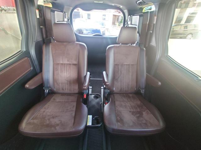 エスクァイア Ｇｉ　プレミアムパッケージ　ＥＴＣ　バックカメラ　１０インチナビ　ＴＶ　後席モニター　クルーズコントロール　レーンアシスト　衝突被害軽減システム　両側電動スライドドア　オートマチックハイビーム　ＬＥＤヘッドランプ　スマートキー（40枚目）