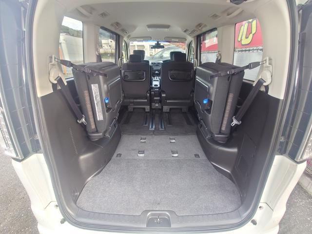 �R��ڃV�[�g�͎��[�\�ȃV�[�g�ł��B�K�v�ɉ����ďo�����肵�܂������o���܂��B���Q�b�W�X�y�[�X�̉��ɂ����ו������[�o���܂��B