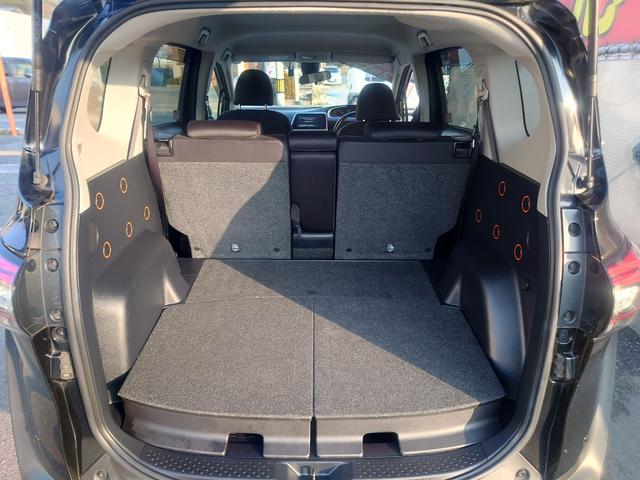 シエンタ ハイブリッド　ファンベースＧ　ドライブレコーダー　全周囲カメラ　ナビ　ＴＶ　オートクルーズコントロール　レーンアシスト　衝突被害軽減システム　両側電動スライドドア　オートマチックハイビーム　オートライト　スマートキー（17枚目）