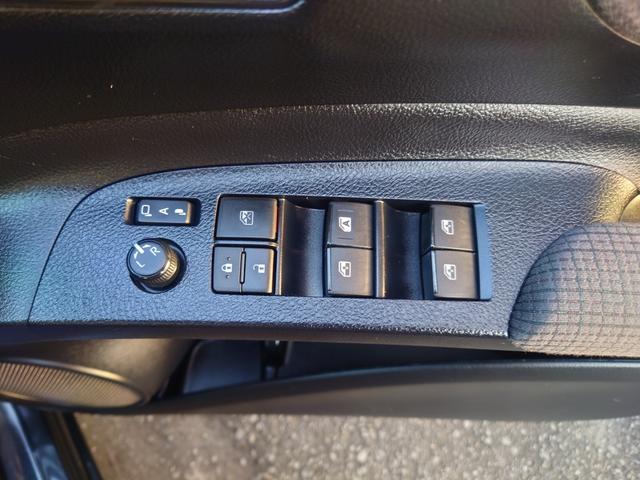 シエンタ ハイブリッド　ファンベースＧ　ドライブレコーダー　全周囲カメラ　ナビ　ＴＶ　オートクルーズコントロール　レーンアシスト　衝突被害軽減システム　両側電動スライドドア　オートマチックハイビーム　オートライト　スマートキー（26枚目）