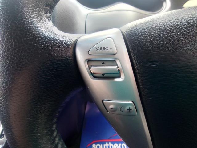 �n���h���ɂ́A���������ɃI�[�f�B�I�����A�N�Z���y�_���𓥂݂Â���K�v���Ȃ��N���[�Y�R���g���[���t���B