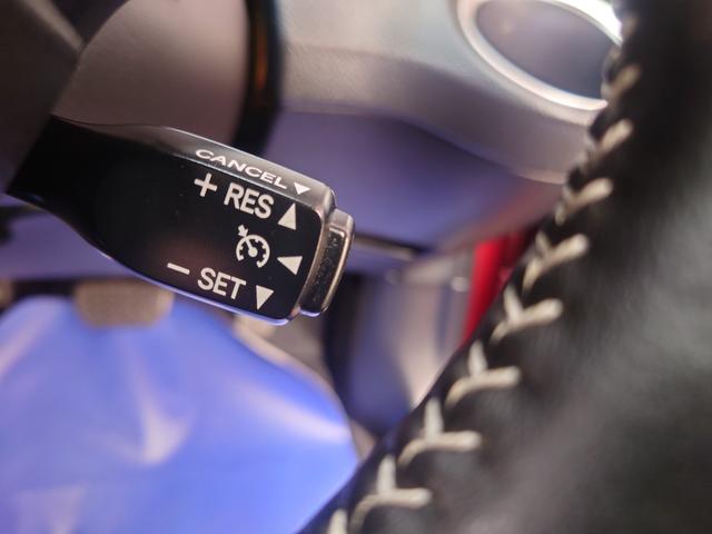 �A�N�Z���y�_���𓥂݂Â���K�v���Ȃ��N���[�Y�R���g���[���t�����x�������ňێ����Ă��邽�߉^�]�҂̔�J�y���ɂȂ�܂�