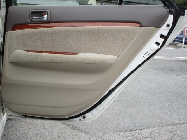 グランデ リミテッドナビパッケージ 後期 DVDナビ CD バックカメラ キーレス 運転席パワーシート HID フォグ オートライト リアシェード 電動格納ミラー オートエアコン 取説 16AW(46枚目)