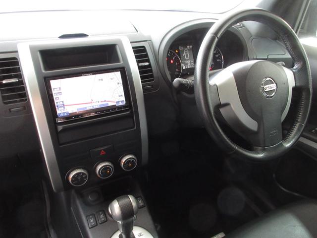 エクストレイル ２０Ｘ　１年保証　後期　４ＷＤ　サンルーフ　カプロンシート　インテリキー　メモリーナビ　フルセグ　ＤＶＤ　ＣＤ　Ｂｌｕｅｔｏｏｔｈ　バックカメラ　ＥＴＣ　全席シートヒーター　取説　記録簿　１７ＡＷ　Ｔチェーン（57枚目）