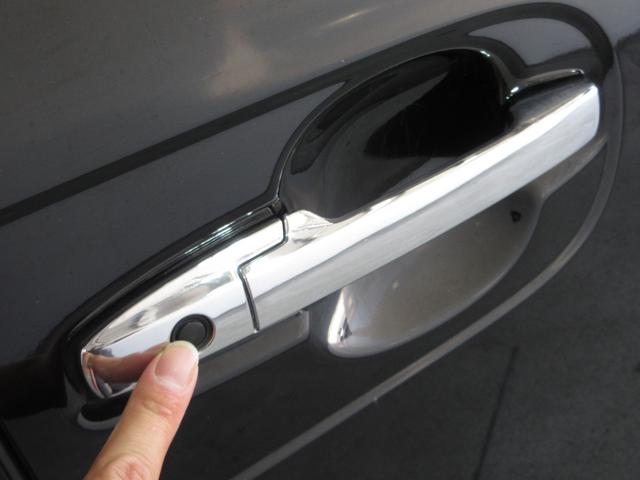 N-BOXカスタム G SSパッケージ 1年保証 両側パワスラ アイドリングストップ スマートキー プッシュスタート メモリーナビ フルセグ DVD CD Mサーバー Bluetooth バックカメラ ETC HID フォグ 14AW(79枚目)