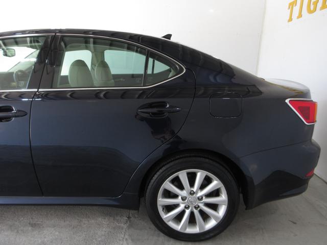 支払総額に令和７年度自動車税、納車整備、保証、名義変更代、ナンバー代、消費税、リサイクル料、２年付きの車は車検整備、自賠責保険、重量税全て含みます