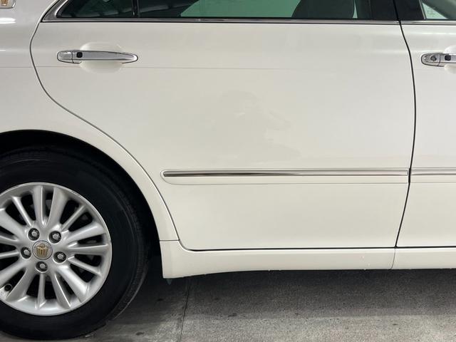 クラウン ロイヤルサルーン　後期　スマートキー　プッシュスタート　ＨＤＤナビ　ＣＤ　Ｍサーバー　バックカメラ　ＥＴＣ　クルコン　ソナー　パワーシート　ＨＩＤ　フォグ　電格ミラー　取説　記録簿　１６ＡＷ　Ｔチェーン（25枚目）