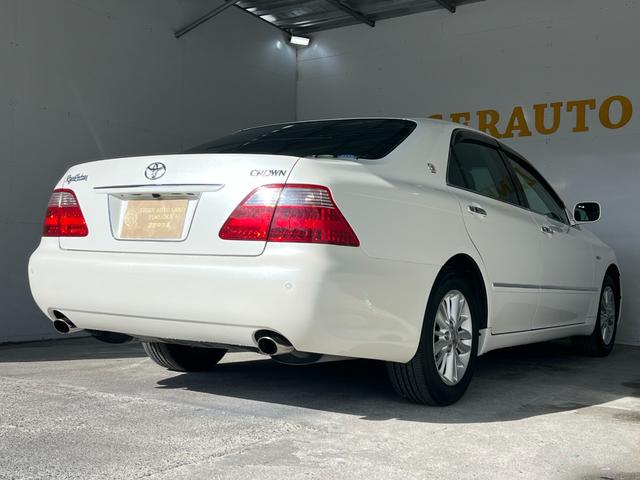 クラウン ロイヤルサルーン　後期　スマートキー　プッシュスタート　ＨＤＤナビ　ＣＤ　Ｍサーバー　バックカメラ　ＥＴＣ　クルコン　ソナー　パワーシート　ＨＩＤ　フォグ　電格ミラー　取説　記録簿　１６ＡＷ　Ｔチェーン（28枚目）