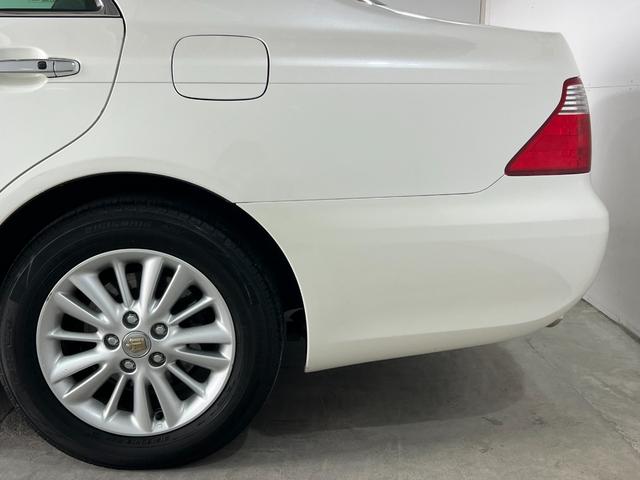 クラウン ロイヤルサルーン　後期　スマートキー　プッシュスタート　ＨＤＤナビ　ＣＤ　Ｍサーバー　バックカメラ　ＥＴＣ　クルコン　ソナー　パワーシート　ＨＩＤ　フォグ　電格ミラー　取説　記録簿　１６ＡＷ　Ｔチェーン（32枚目）