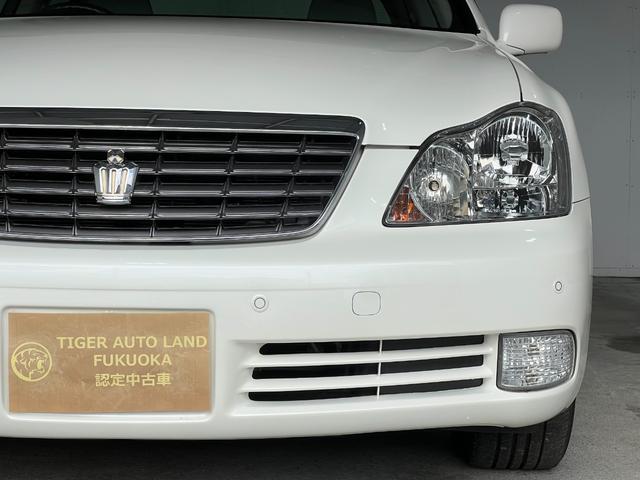 クラウン ロイヤルサルーン　後期　スマートキー　プッシュスタート　ＨＤＤナビ　ＣＤ　Ｍサーバー　バックカメラ　ＥＴＣ　クルコン　ソナー　パワーシート　ＨＩＤ　フォグ　電格ミラー　取説　記録簿　１６ＡＷ　Ｔチェーン（64枚目）