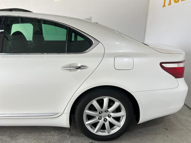 ＬＳ ＬＳ４６０　バージョンＣ　Ｉパッケージ　サンルーフ　黒革　エアサス　スマートキー　プッシュスタート　ＨＤＤナビ　フルセグ　ＣＤ　Ｍサーバー　バックカメラ　ＥＴＣ　クルコン　シートエアコン　パワーシート　クリアランスソナー　１８ＡＷ（6枚目）