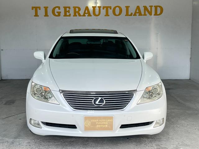 ＬＳ ＬＳ４６０　バージョンＣ　Ｉパッケージ　サンルーフ　黒革　エアサス　スマートキー　プッシュスタート　ＨＤＤナビ　フルセグ　ＣＤ　Ｍサーバー　バックカメラ　ＥＴＣ　クルコン　シートエアコン　パワーシート　クリアランスソナー　１８ＡＷ（12枚目）