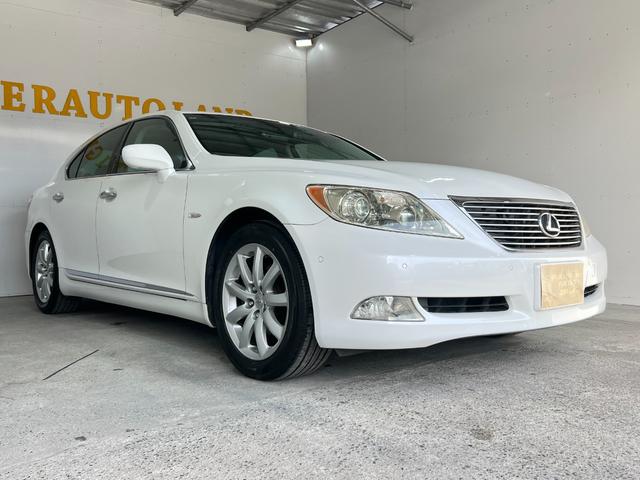ＬＳ ＬＳ４６０　バージョンＣ　Ｉパッケージ　サンルーフ　黒革　エアサス　スマートキー　プッシュスタート　ＨＤＤナビ　フルセグ　ＣＤ　Ｍサーバー　バックカメラ　ＥＴＣ　クルコン　シートエアコン　パワーシート　クリアランスソナー　１８ＡＷ（21枚目）