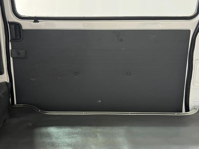 ボンゴバン ワイドローＤＸ　１年保証　後輪ダブルタイヤ　ワイドロー　両側スライドドア　ラジオ　ＥＴＣ　集中ドアロック　前席パワーウィンドウ　マニュアルエアコン　フロアゴムマット　最大積載量１０００ＫＧ　タイミングチェーン（46枚目）
