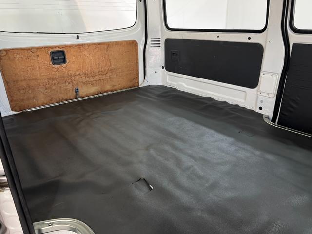 ボンゴバン ワイドローＤＸ　１年保証　後輪ダブルタイヤ　ワイドロー　両側スライドドア　ラジオ　ＥＴＣ　集中ドアロック　前席パワーウィンドウ　マニュアルエアコン　フロアゴムマット　最大積載量１０００ＫＧ　タイミングチェーン（48枚目）