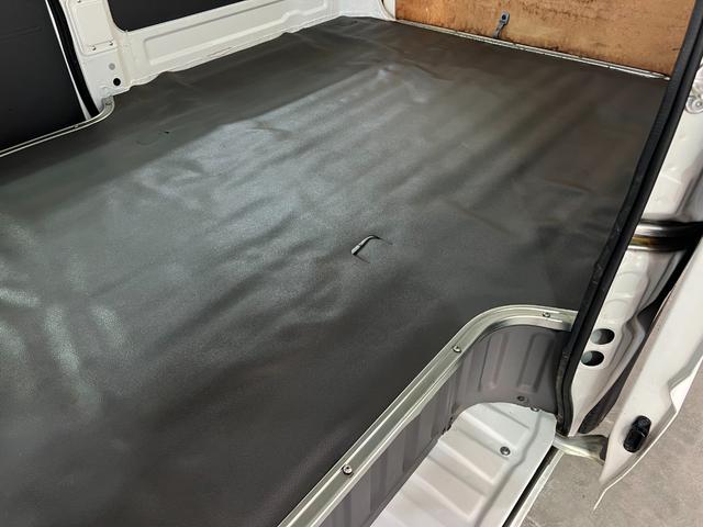 ボンゴバン ワイドローＤＸ　１年保証　後輪ダブルタイヤ　ワイドロー　両側スライドドア　ラジオ　ＥＴＣ　集中ドアロック　前席パワーウィンドウ　マニュアルエアコン　フロアゴムマット　最大積載量１０００ＫＧ　タイミングチェーン（50枚目）