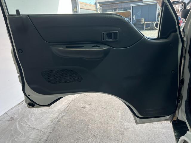 ボンゴバン ワイドローＤＸ　１年保証　後輪ダブルタイヤ　ワイドロー　両側スライドドア　ラジオ　ＥＴＣ　集中ドアロック　前席パワーウィンドウ　マニュアルエアコン　フロアゴムマット　最大積載量１０００ＫＧ　タイミングチェーン（52枚目）