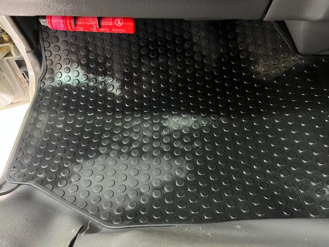 ボンゴバン ワイドローＤＸ　１年保証　後輪ダブルタイヤ　ワイドロー　両側スライドドア　ラジオ　ＥＴＣ　集中ドアロック　前席パワーウィンドウ　マニュアルエアコン　フロアゴムマット　最大積載量１０００ＫＧ　タイミングチェーン（53枚目）