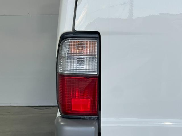 ボンゴバン ワイドローＤＸ　１年保証　後輪ダブルタイヤ　ワイドロー　両側スライドドア　ラジオ　ＥＴＣ　集中ドアロック　前席パワーウィンドウ　マニュアルエアコン　フロアゴムマット　最大積載量１０００ＫＧ　タイミングチェーン（66枚目）