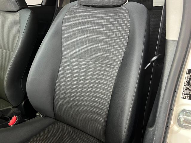 ヴィッツ Ｆ　１年保証　中期　アイドリングストップ　スマートキー　プッシュスタート　ＳＤナビ　ワンセグ　ＤＶＤ　ＣＤ　Ｍサーバー　Ｂｌｕｅｔｏｏｔｈ　ＥＴＣ　電格ウィンカーミラー　取説　記録簿　１４ＡＷ　Ｔチェーン（54枚目）