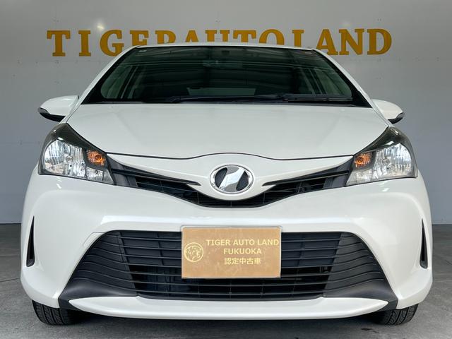 ヴィッツ Ｆ　１年保証　中期　アイドリングストップ　スマートキー　プッシュスタート　ＳＤナビ　ワンセグ　ＤＶＤ　ＣＤ　Ｍサーバー　Ｂｌｕｅｔｏｏｔｈ　ＥＴＣ　電格ウィンカーミラー　取説　記録簿　１４ＡＷ　Ｔチェーン（63枚目）