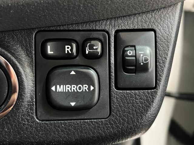 ヴィッツ Ｆ　１年保証　中期　アイドリングストップ　スマートキー　プッシュスタート　ＳＤナビ　ワンセグ　ＤＶＤ　ＣＤ　Ｍサーバー　Ｂｌｕｅｔｏｏｔｈ　ＥＴＣ　電格ウィンカーミラー　取説　記録簿　１４ＡＷ　Ｔチェーン（76枚目）