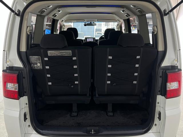 �S���ǂ��ł��ȒP�Ɍ����A���В�g���[���Ȃǂł̒ʐM�̔��\�ł�