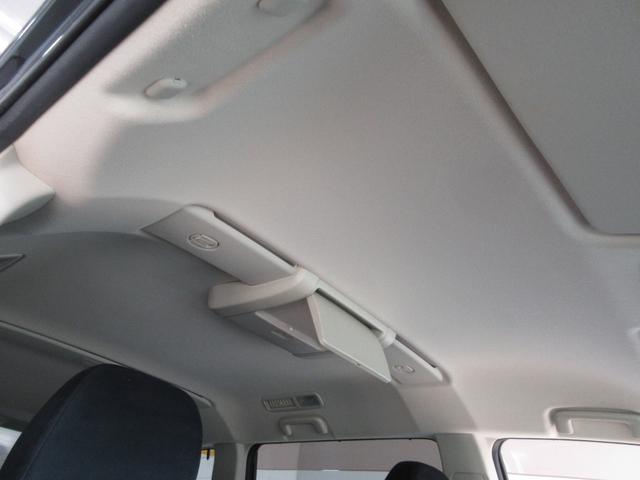 デリカＤ：５ Ｃ２　Ｇ　ナビパッケージ　ローデスト仕様　両側スライド片側パワスラ　スマートキー　ＨＤＤナビ　ＤＶＤ　ＣＤ　Ｍサーバー　Ｆ／Ｓ／Ｂカメラ　ＥＴＣ　クルコン　フリップダウンモニター　ＨＩＤ　フォグ　ウォークスルー　１８ＡＷ（18枚目）