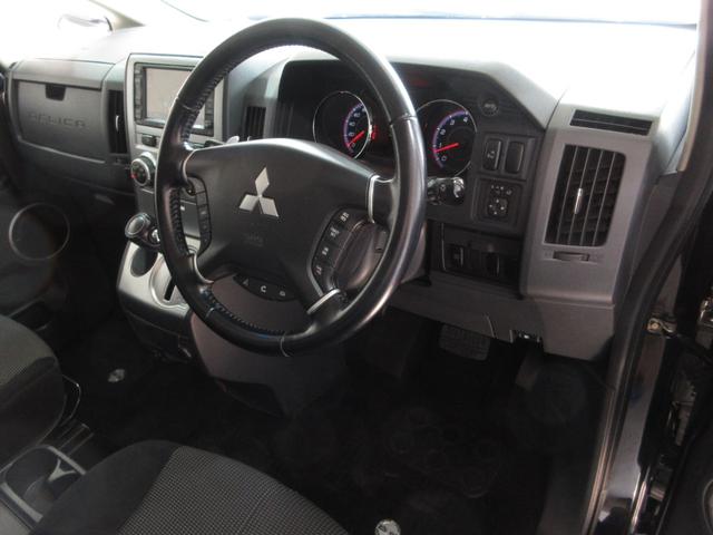 デリカＤ：５ Ｃ２　Ｇ　ナビパッケージ　ローデスト仕様　両側スライド片側パワスラ　スマートキー　ＨＤＤナビ　ＤＶＤ　ＣＤ　Ｍサーバー　Ｆ／Ｓ／Ｂカメラ　ＥＴＣ　クルコン　フリップダウンモニター　ＨＩＤ　フォグ　ウォークスルー　１８ＡＷ（42枚目）