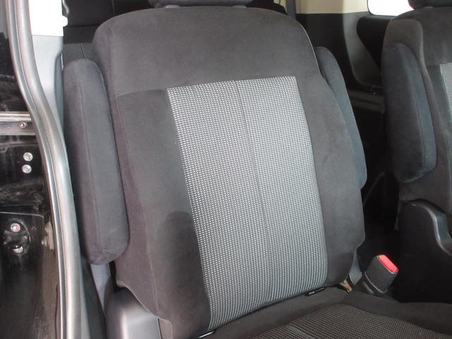 デリカＤ：５ Ｃ２　Ｇ　ナビパッケージ　ローデスト仕様　両側スライド片側パワスラ　スマートキー　ＨＤＤナビ　ＤＶＤ　ＣＤ　Ｍサーバー　Ｆ／Ｓ／Ｂカメラ　ＥＴＣ　クルコン　フリップダウンモニター　ＨＩＤ　フォグ　ウォークスルー　１８ＡＷ（48枚目）