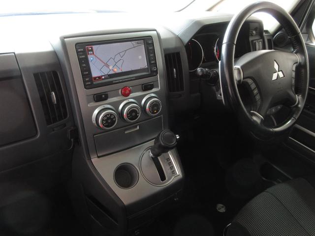 デリカＤ：５ Ｃ２　Ｇ　ナビパッケージ　ローデスト仕様　両側スライド片側パワスラ　スマートキー　ＨＤＤナビ　ＤＶＤ　ＣＤ　Ｍサーバー　Ｆ／Ｓ／Ｂカメラ　ＥＴＣ　クルコン　フリップダウンモニター　ＨＩＤ　フォグ　ウォークスルー　１８ＡＷ（57枚目）