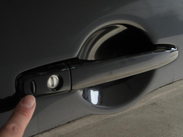 デリカＤ：５ Ｃ２　Ｇ　ナビパッケージ　ローデスト仕様　両側スライド片側パワスラ　スマートキー　ＨＤＤナビ　ＤＶＤ　ＣＤ　Ｍサーバー　Ｆ／Ｓ／Ｂカメラ　ＥＴＣ　クルコン　フリップダウンモニター　ＨＩＤ　フォグ　ウォークスルー　１８ＡＷ（79枚目）