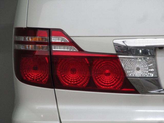 アルファードＧ ＡＳ　プライムセレクションＩＩ　後期　ハーフレザーシート　両側パワスラ　キーレス　ＨＤＤナビ　フルセグ　ＤＶＤ　ＣＤ　Ｍサーバー　バックカメラ　ＥＴＣ　フリップダウンモニター　ＨＩＤ　フォグ　取説　記録簿　１７ＡＷ　Ｔチェーン（66枚目）