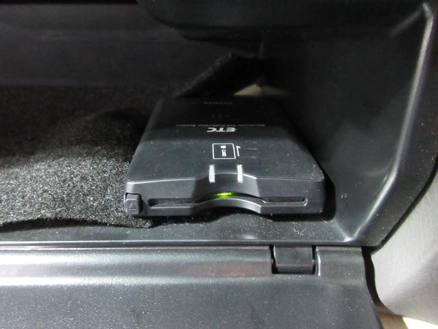 アルファードＧ ＡＳ　プライムセレクションＩＩ　後期　ハーフレザーシート　両側パワスラ　キーレス　ＨＤＤナビ　フルセグ　ＤＶＤ　ＣＤ　Ｍサーバー　バックカメラ　ＥＴＣ　フリップダウンモニター　ＨＩＤ　フォグ　取説　記録簿　１７ＡＷ　Ｔチェーン（74枚目）