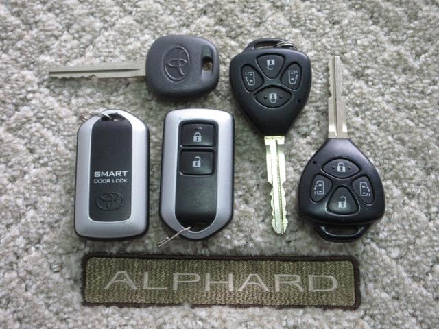 アルファードＧ ＡＳ　プライムセレクションＩＩ　後期　ハーフレザーシート　両側パワスラ　キーレス　ＨＤＤナビ　フルセグ　ＤＶＤ　ＣＤ　Ｍサーバー　バックカメラ　ＥＴＣ　フリップダウンモニター　ＨＩＤ　フォグ　取説　記録簿　１７ＡＷ　Ｔチェーン（80枚目）