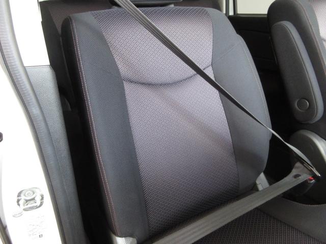 セレナ ハイウェイスター　１年保証　アイドリングストップ　両側パワスラ　インテリキー　プッシュスタート　ＨＤＤナビ　フルセグ　ＤＶＤ　ＣＤ　Ｍサーバー　Ｂｌｕｅｔｏｏｔｈ　バックカメラ　ＥＴＣ　クルコン　ウォークスルー（44枚目）