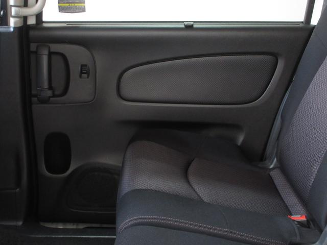 セレナ ハイウェイスター　１年保証　アイドリングストップ　両側パワスラ　インテリキー　プッシュスタート　ＨＤＤナビ　フルセグ　ＤＶＤ　ＣＤ　Ｍサーバー　Ｂｌｕｅｔｏｏｔｈ　バックカメラ　ＥＴＣ　クルコン　ウォークスルー（46枚目）