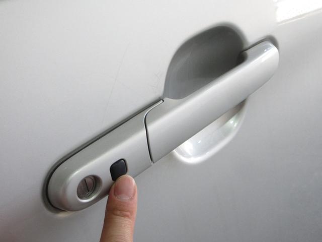 ソリオ Ｓアイドリングストップ　１年保証　フルエアロ　アイドリングストップ　両側パワスラ　スマートキー　プッシュスタート　メモリーナビ　ワンセグ　ＤＶＤ　ＣＤ　Ｍサーバー　バックカメラ　ＥＴＣ　前後ドラレコ　ＨＩＤ　フォグ　１５ＡＷ（79枚目）