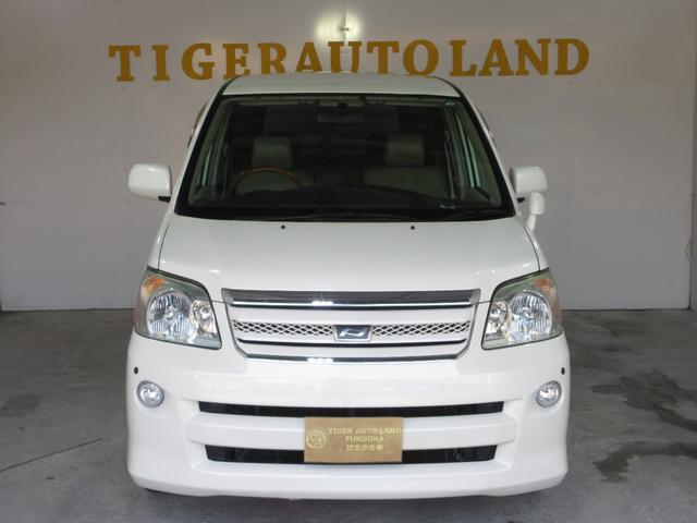 毎日全てのオークションからプロが全出品車から、絶対に品質の間違いないと思う車を厳選し、常時何千台とオークションに参加、安い時を絶対見逃さず、相場より安く落とし、日本一安く、高品質に挑戦しております